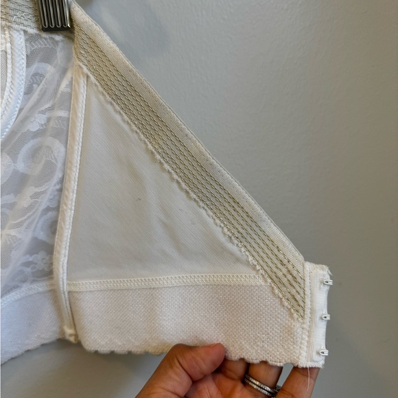 Vintage white lace Goddess corset. Size 38B. Excellent condition. - Picture 5 of 9